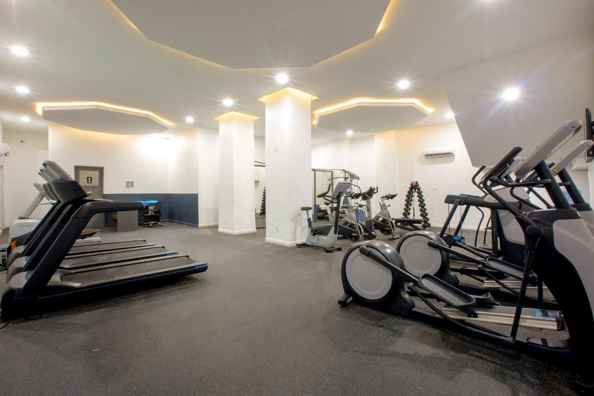 Johnwood Hotel By Bolton Abuja Bagian luar foto