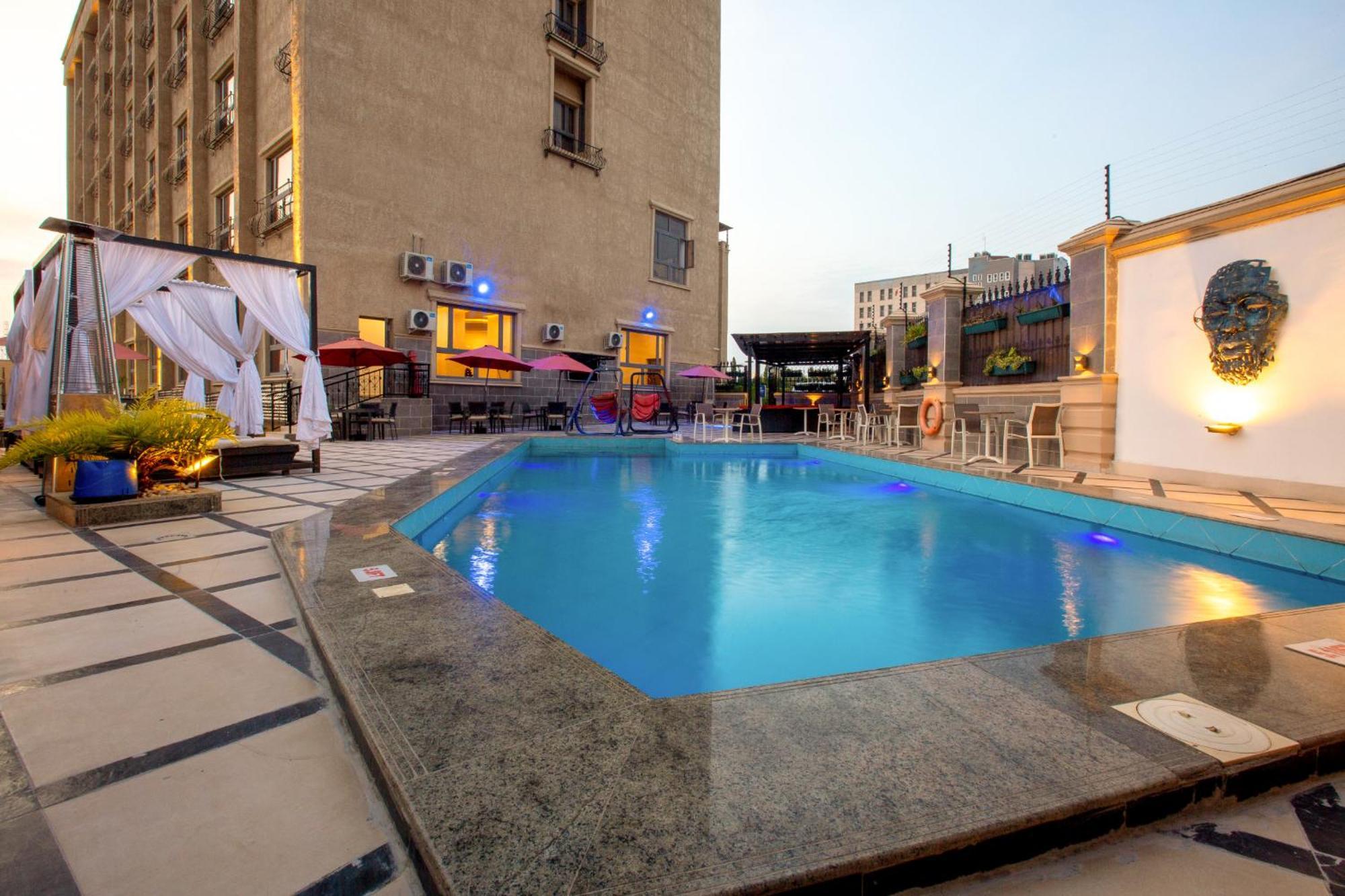 Johnwood Hotel By Bolton Abuja Bagian luar foto