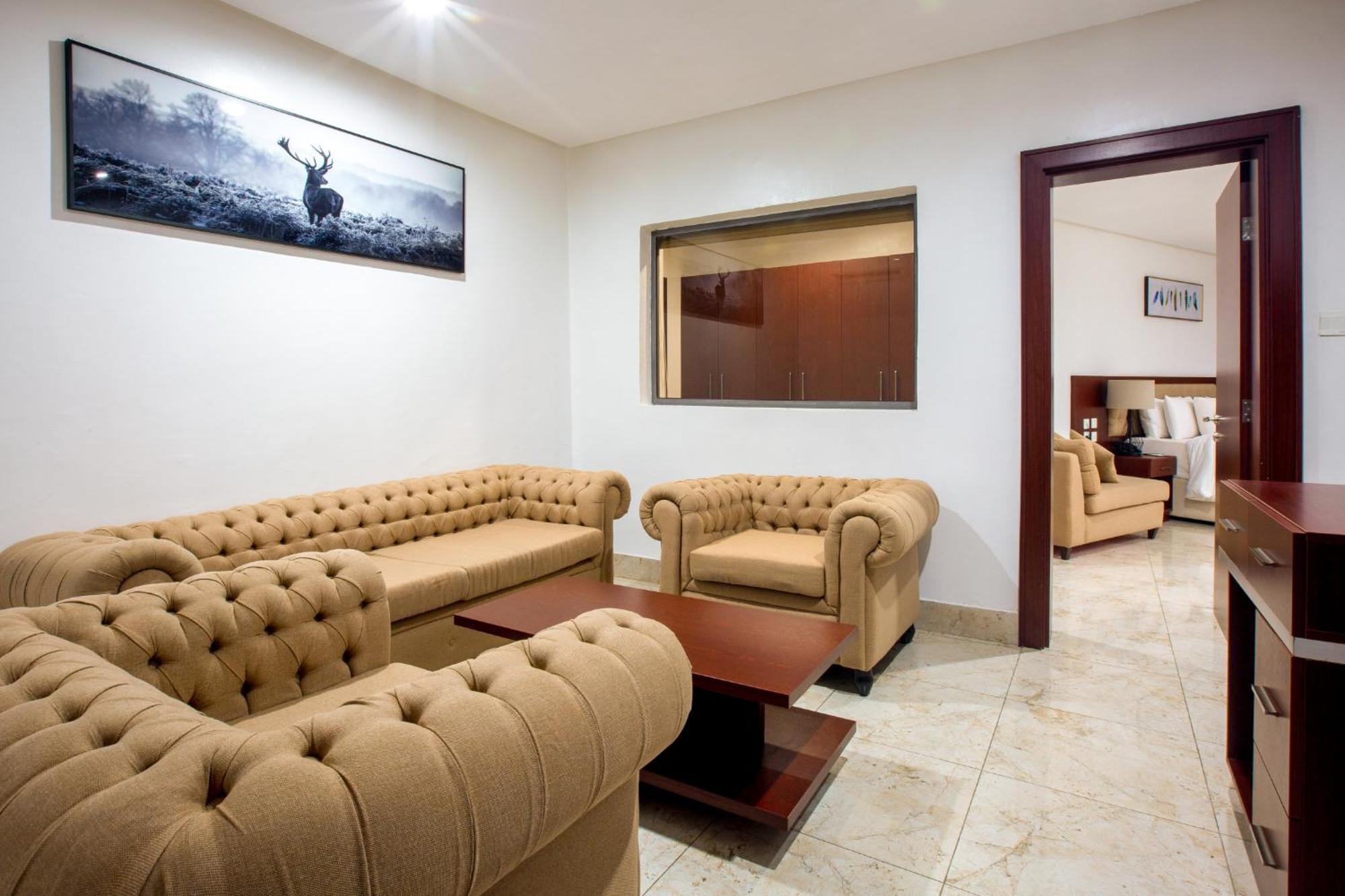 Johnwood Hotel By Bolton Abuja Bagian luar foto