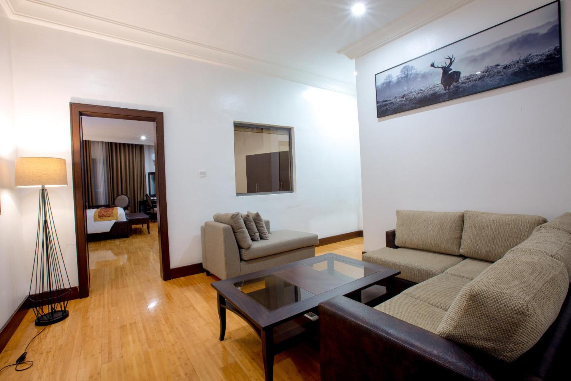 Johnwood Hotel By Bolton Abuja Bagian luar foto