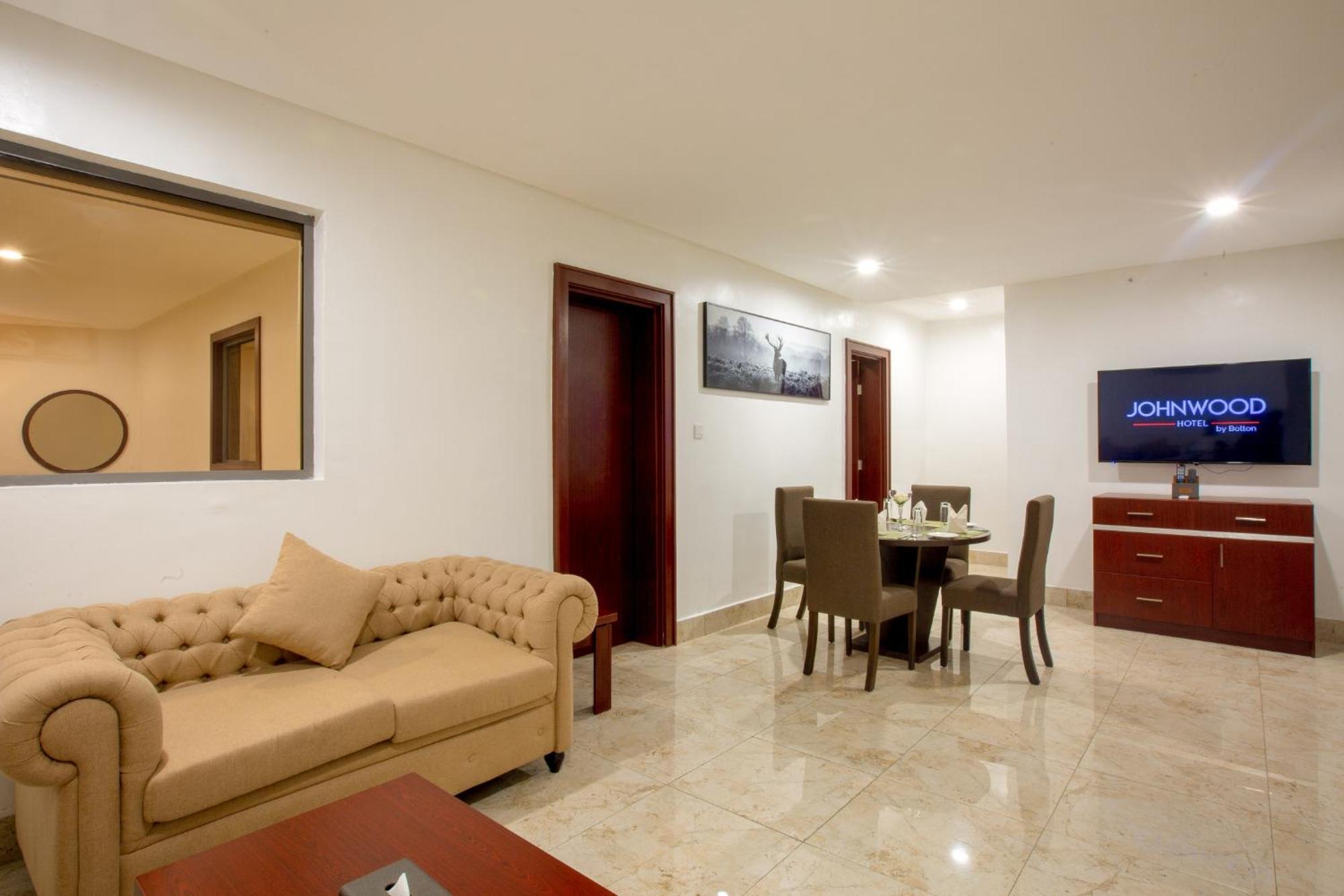 Johnwood Hotel By Bolton Abuja Bagian luar foto