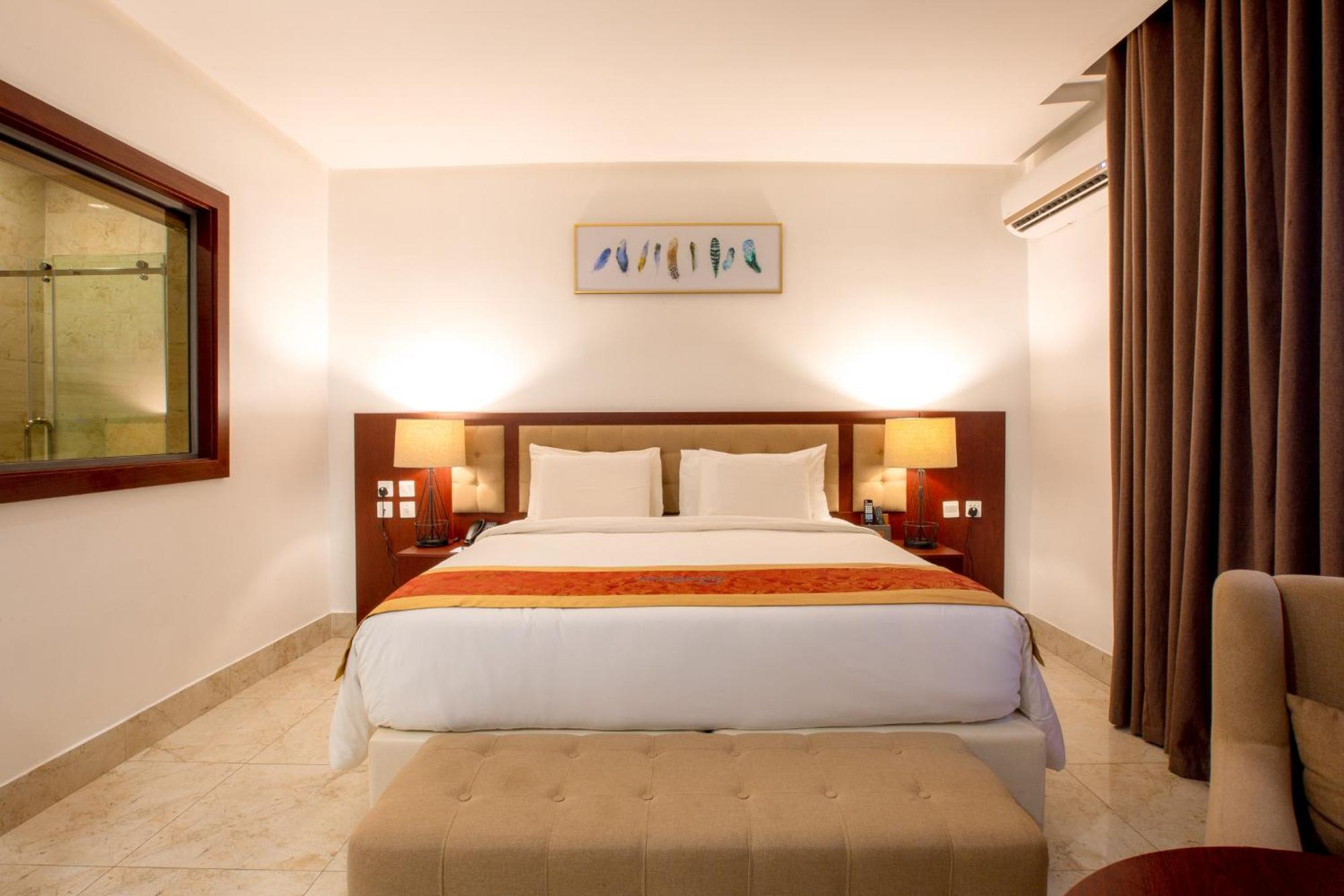 Johnwood Hotel By Bolton Abuja Bagian luar foto