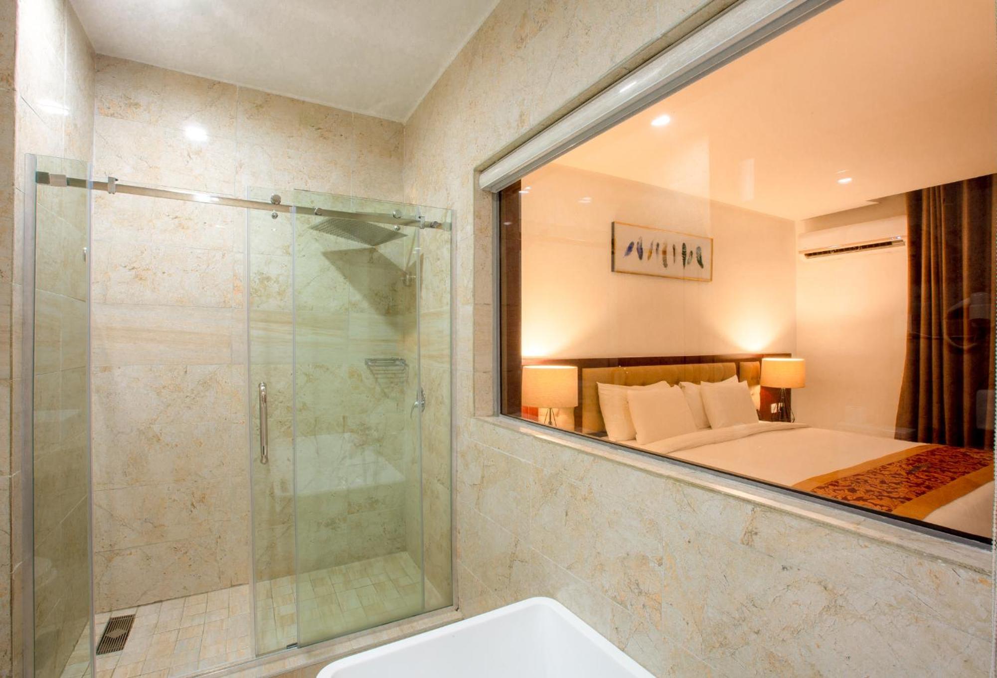 Johnwood Hotel By Bolton Abuja Bagian luar foto