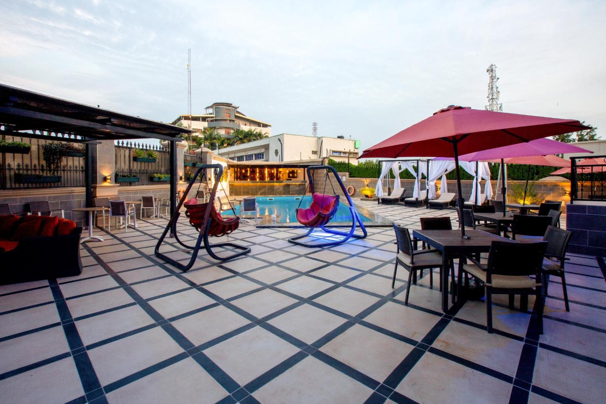 Johnwood Hotel By Bolton Abuja Bagian luar foto