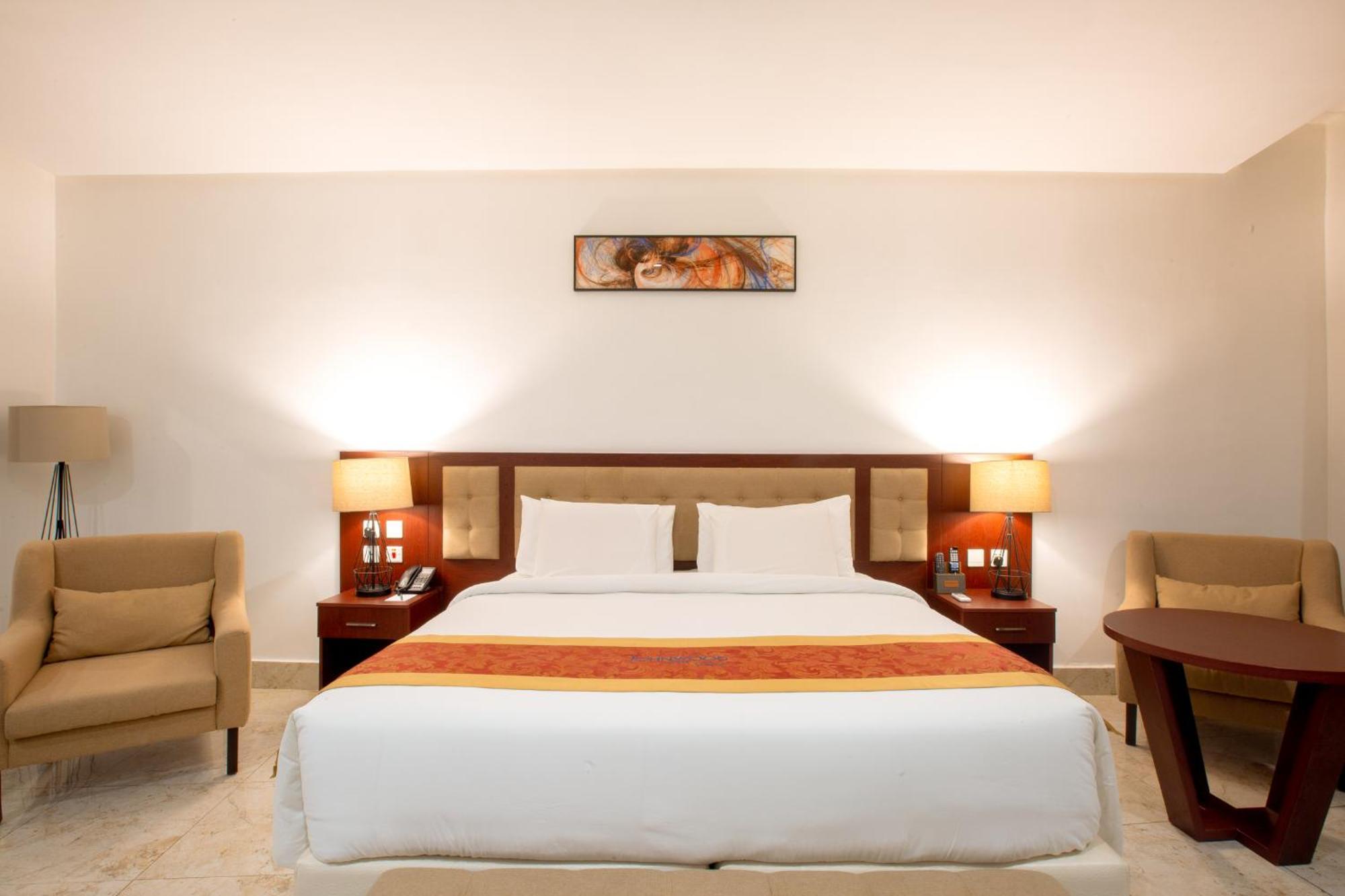 Johnwood Hotel By Bolton Abuja Bagian luar foto